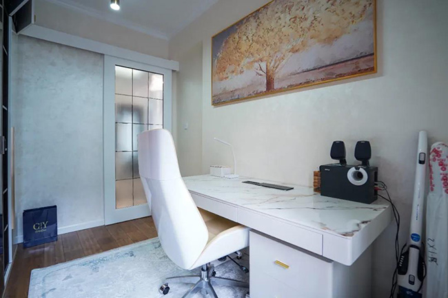 99㎡四居室，流行定制家具+靈動配色，打造不同生活體驗